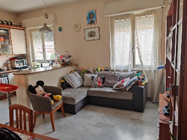 Foto Appartamento a Massa Centro di 100 m² con 5 locali in vendita