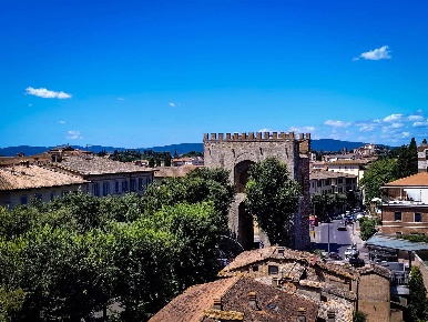 Foto Appartamento a Siena Fuori Porta Camollia di 190 m² con 7 locali