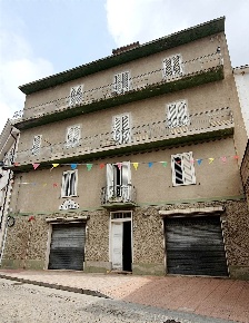 Foto Casa indipendente in Via Vittorio Emanuele 3 5, Triei di 256 m²