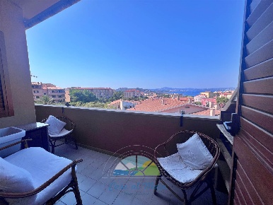 Foto Appartamento a La Maddalena di 124 m² con 7 locali in vendita