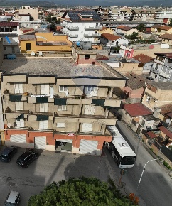Foto Appartamento in Via venezia, Gela Centro di 210 m² con 8 locali