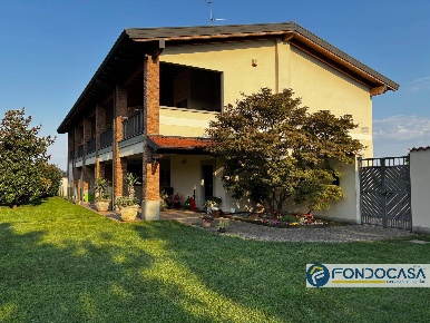 Foto Villa singola in VIA DEL MOLINO, Cologne Centro di 350 m² con 7 locali