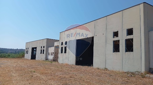Foto Capannone industriale in contrada spalla, Melilli di 650 m² in vendita