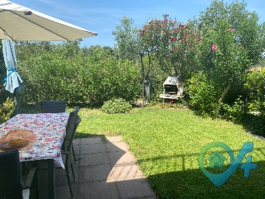 Foto Villa a schiera in via Monte Grappa, Polpenazze del Garda di 150 m²