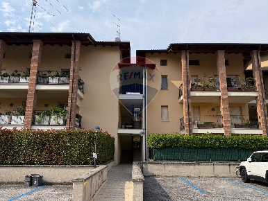 Foto Appartamento in Via Mier, Iseo Centro di 100 m² con 2 locali