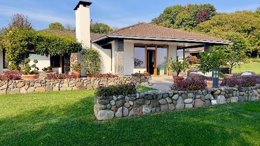 Foto Villa singola in Via cardano, Como Cardano di 420 m² con 7 locali