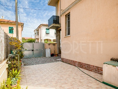Foto Appartamento in Via dell'Alloro, Livorno Coteto di 116 m² con 5 locali