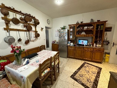 Foto Appartamento in Via Lunense, Carrara Marina di Carrara di 72 m²