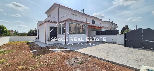 Foto Villa bifamiliare in Via di Castagnetta, Pomezia di 110 m² in vendita