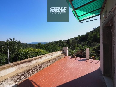 Foto Appartamento a Calice al Cornoviglio di 77 m² con 4 locali in vendita