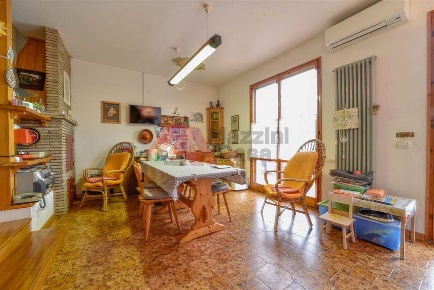 Foto Appartamento a Ravenna di 155 m² con 8 locali in vendita