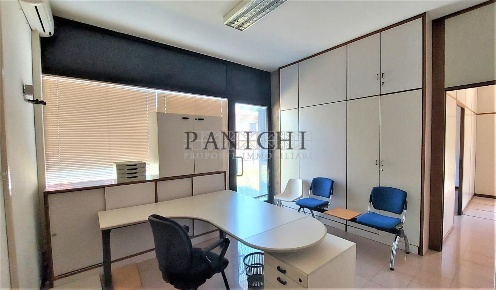 Foto Ufficio a Asciano di 95 m² con 2 locali in affitto