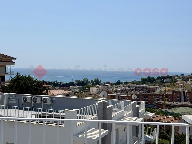 Foto Villa unifamiliare in Cuostile, Gaeta di 128 m² con 3 locali