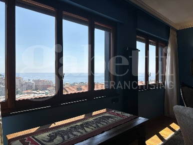 Foto Appartamento in Via DUCA DEGLI ABRUZZI 125, Sanremo di 150 m²