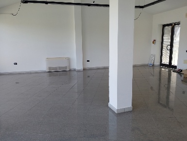 Foto Negozio in Via ROVIGO - Viale della Pace 0, Rovigo di 160 m²