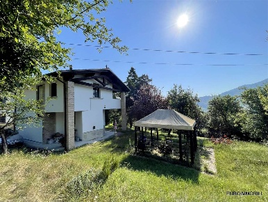 Foto Casa indipendente in Strada Vignetta, Neviano degli Arduini di 185 m²