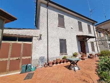 Foto Villa a schiera in VIA  Dante alighieri  15, Sarzana di 130 m²