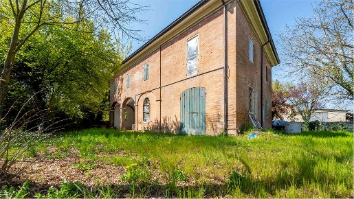 Foto Rustico a Carpi di 340 m² con 8 locali in vendita