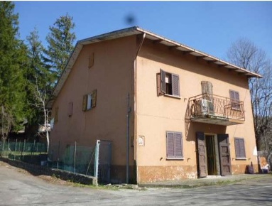 Foto Casa indipendente in Frazione Baigno, Camugnano Baigno di 341 m²