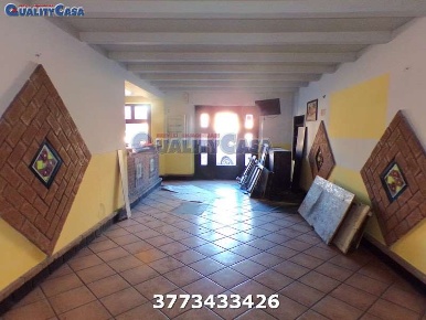 Foto Negozio a Chiaravalle di 105 m² con 4 locali in vendita