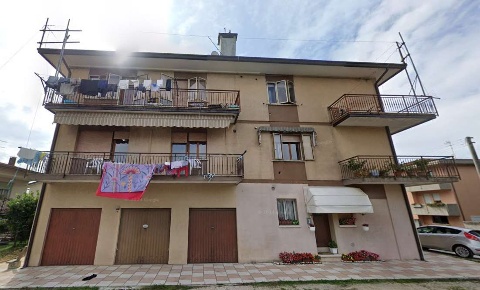 Foto Appartamento in via Ca' Tron, Meolo Centro di 129 m² con 6 locali