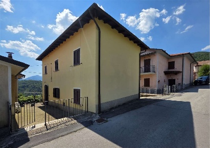 Foto Casa indipendente in stazzana, Castelnuovo di Garfagnana di 100 m²