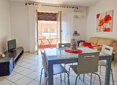 Foto Appartamento in Viale Liguria, Albenga di 65 m² con 3 locali