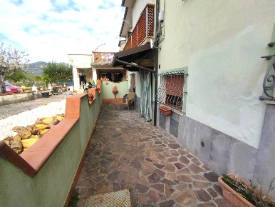 Foto Appartamento in via fornaci di cegio, Camaiore Camaiore Paese di 60 m²