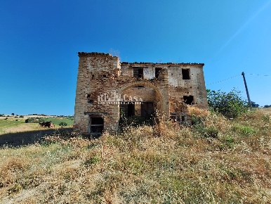 Foto Rustico in contrada cavaceppo, Monteprandone di 300 m² con 6 locali