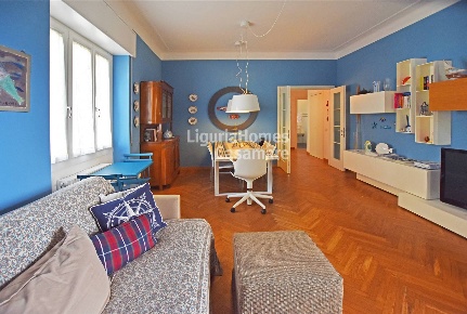 Foto Appartamento in Via del Castillo, Sanremo Porto Vecchio di 110 m²