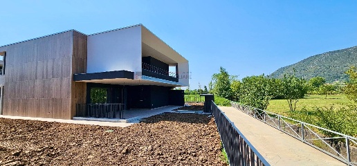 Foto Appartamento in VIA MARINI, Brescia Panoramica di 200 m² con 4 locali