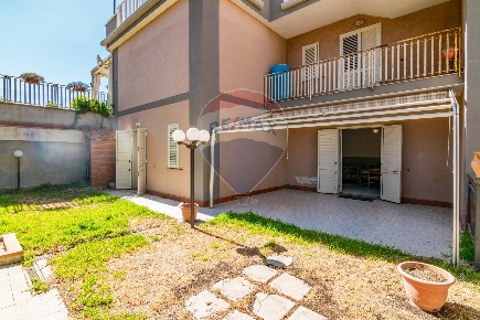 Foto Appartamento in Via Dottor Mario Amato, Mascali Centro di 77 m²