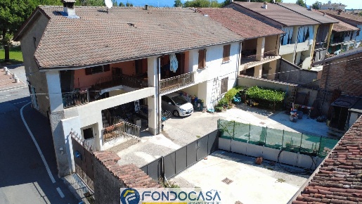 Foto Appartamento a Lograto Centro di 210 m² con 4 locali in vendita