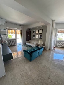 Foto Attico a Ascoli Piceno di 140 m² con 6 locali in vendita