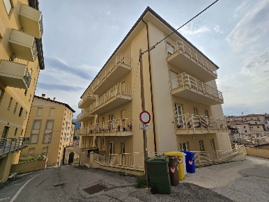 Foto Appartamento in Via Bernardino Marinucci 13, L'Aquila di 130 m²