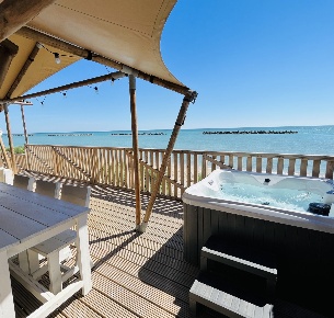 Foto Attività commerciale a Grottammare Centro di 3800 m² con 60 locali