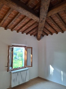 Foto Appartamento a Siena di 88 m² con 6 locali in vendita