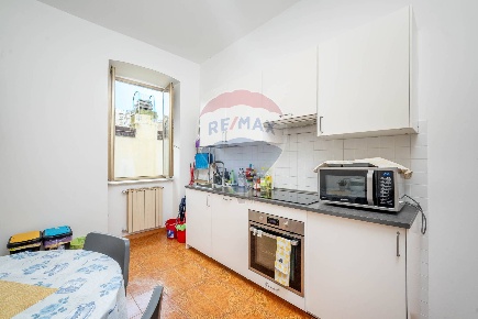 Foto Appartamento in Via Pio Reigio Gambini, Trieste di 77 m² con 3 locali