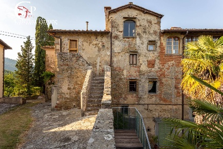 Foto Villa unifamiliare in via di Bisticci 1, Rignano sull'Arno di 1100 m²