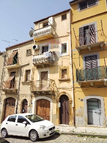 Foto Case semi ndipendenti in via stovigliai, Caltagirone Centro di 120 m²