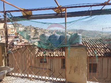 Foto Casa indipendente in via calì, Caltagirone Centro di 60 m² in vendita