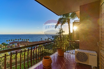 Foto Villa unifamiliare in Via G. M. Frontini, Aci Castello Centro
