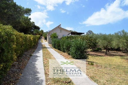 Foto Casa indipendente in contrada s.agata, Collesano di 80 m² con 4 locali
