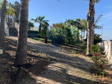 Foto Villa a schiera in Via Calatafimi, Belpasso di 160 m² con 4 locali