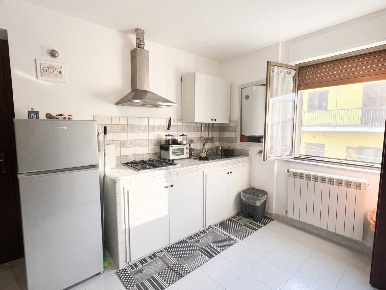 Foto Appartamento in Carlo Pisacane, Torre Orsaia Centro di 65 m²