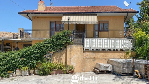 Foto Casa indipendente in Contrada Santa Maria Dei Mesi 110, Lanciano