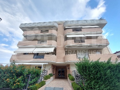 Foto Appartamento in Via dei Salici 26, Alba Adriatica di 55 m² in vendita