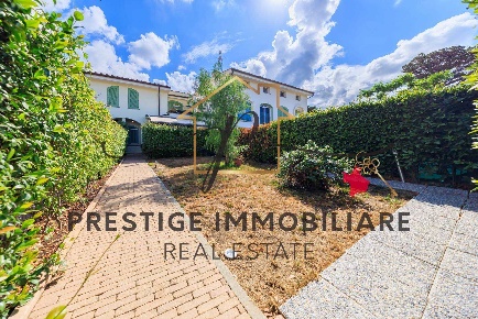Foto Casa indipendente a Livorno Cisternino di 100 m² con 3 locali