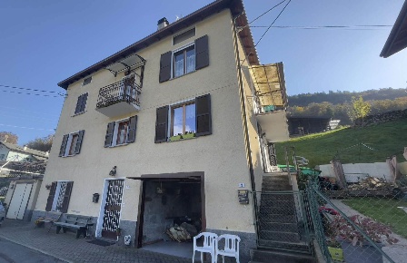 Foto Appartamento a Piateda di 94 m² con 6 locali in affitto