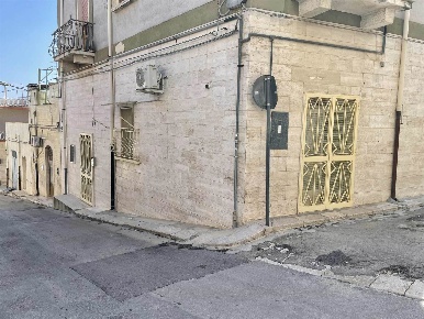 Foto Casa indipendente a Canosa di Puglia Centro di 70 m² con 3 locali
